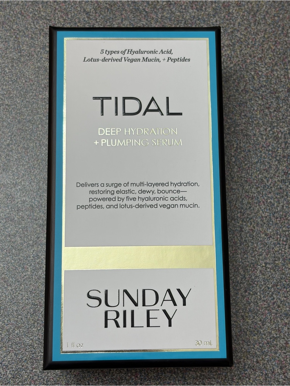 Sunday Riley Tidal Deep Hydration + Plumping Serum - Blue, White & Gold Accents